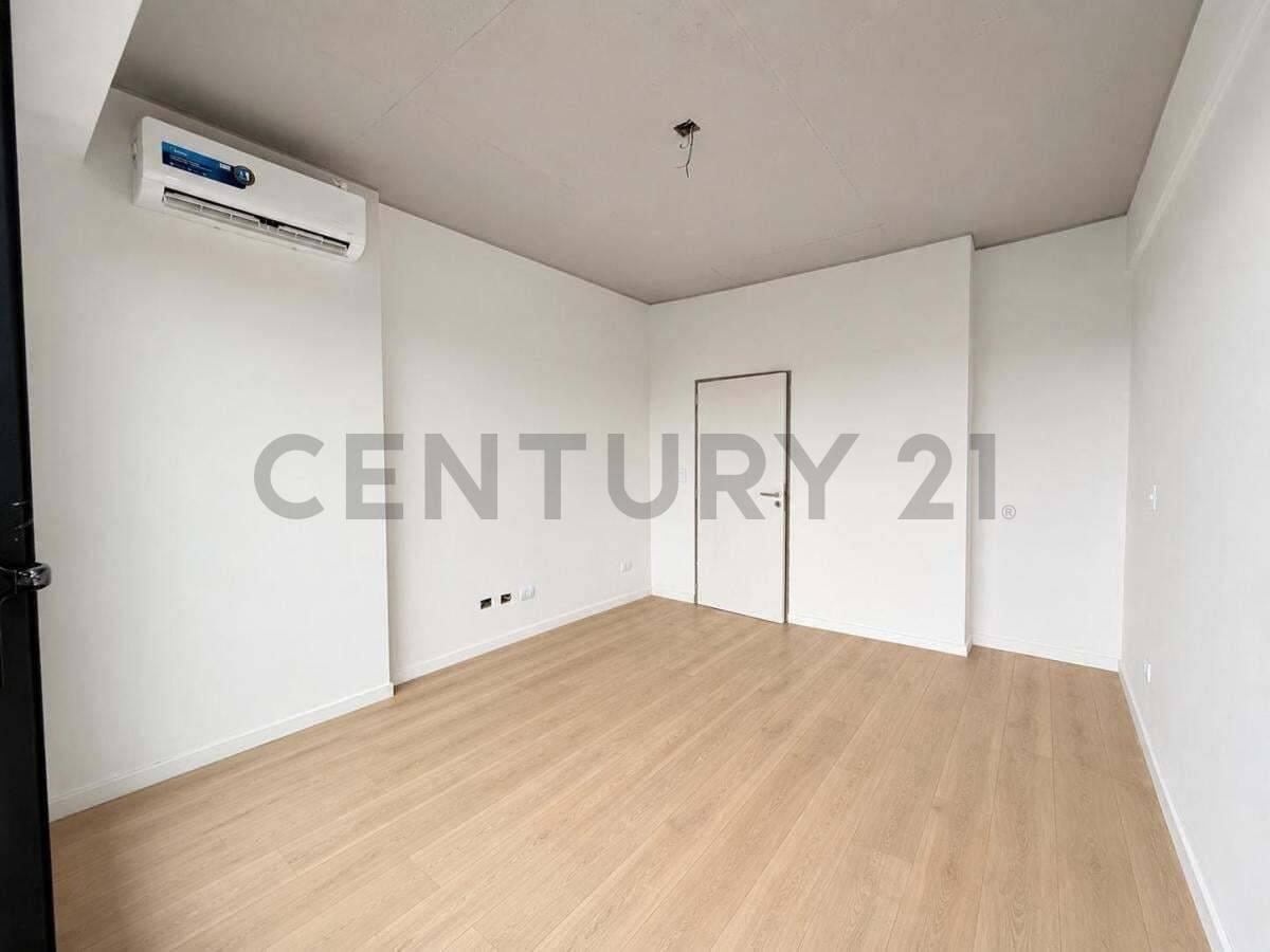 Foto de Venta Departamento Dos Ambientes con Terraza muy luminoso Privada Piso, imagen 1
