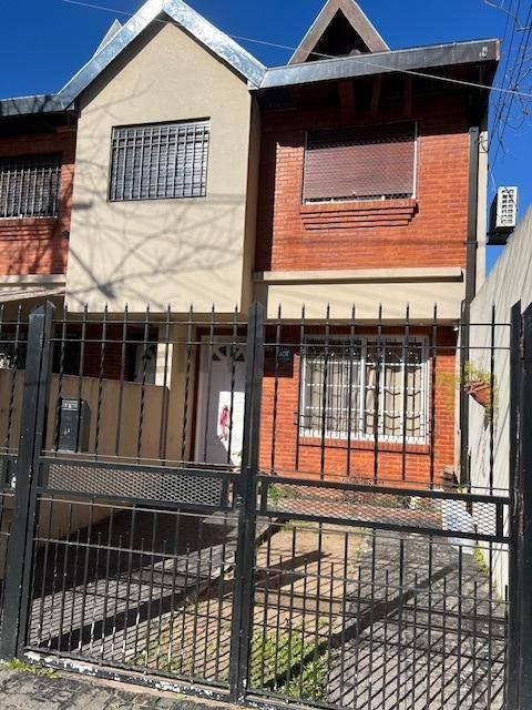 Foto de HERMOSO TRIPLEX CON JARDIN Y PILETA, imagen 4