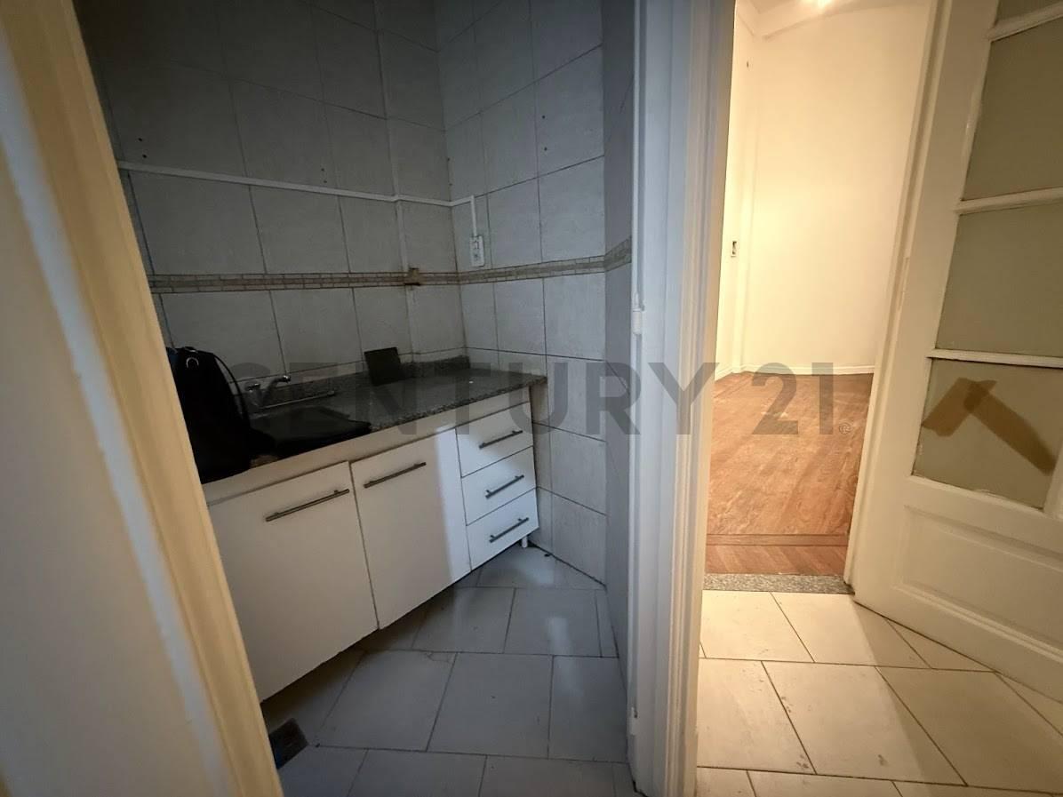 Foto de DEPARTAMENTO EN VENTA 2 AMB EN SARMIENTO Y URUGUAY VARIOS DESTINOS, imagen 5