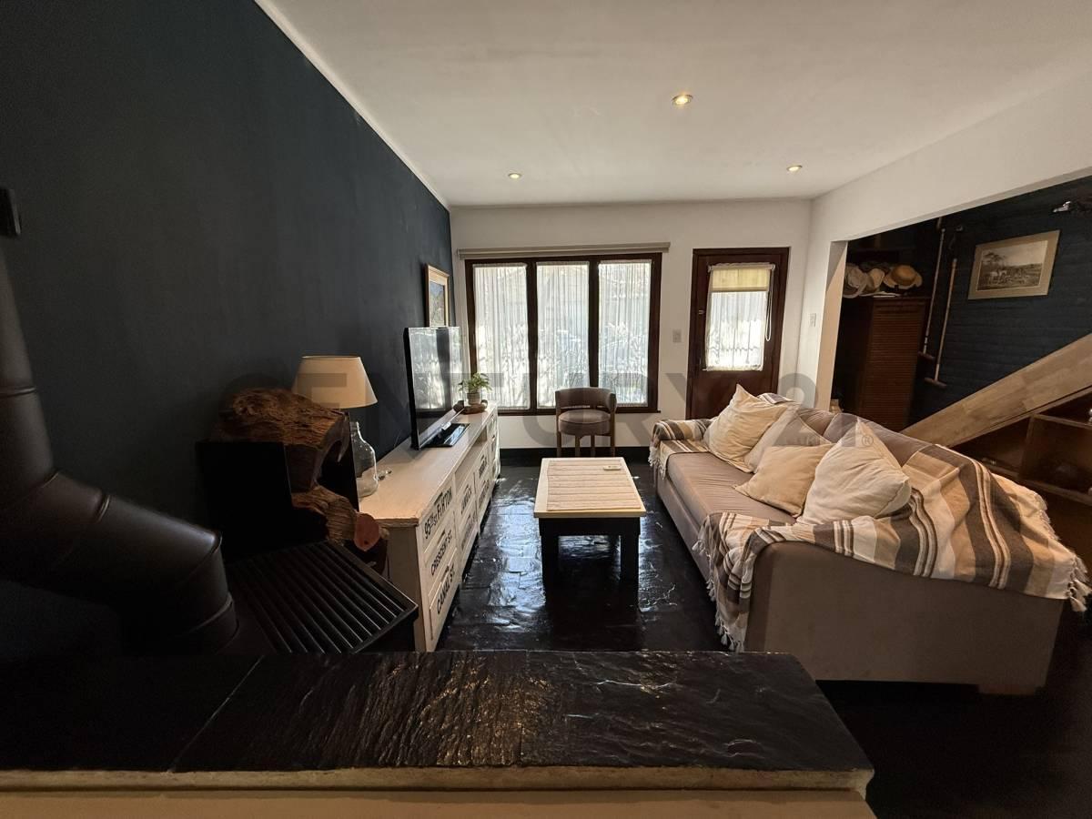 Foto de CASA EN ALQUILER 4 AMBIENTES EN PLAZA ALEM VILLA BALLESTER, imagen 3