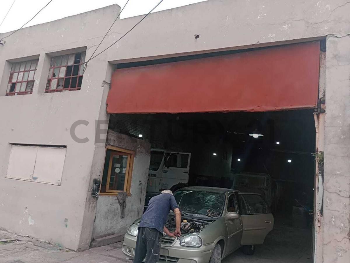 Foto de Galpón en venta Lanús Oeste de 8,66 M2 por 25M2, imagen 2