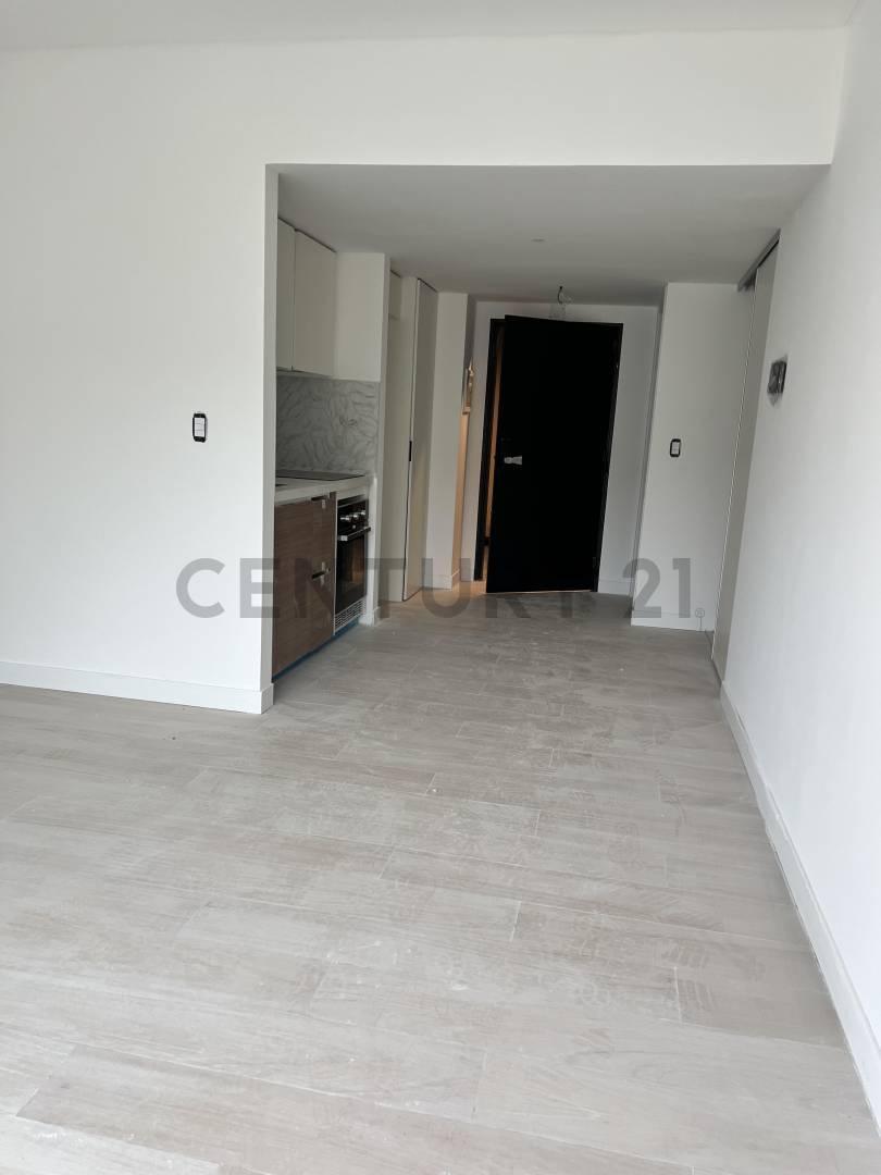 Foto de VENTA MONOAMBIENTE MUY LUMINOSO Premium en Barrio Norte con Amenities, imagen 2