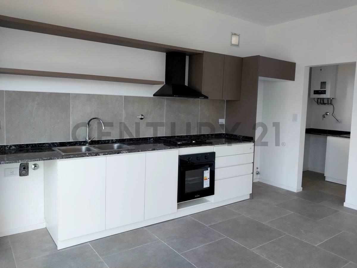 Foto de Casa en venta Barrio San Pablo, Pilar. 5 ambientes con pileta. Acepta, imagen 3