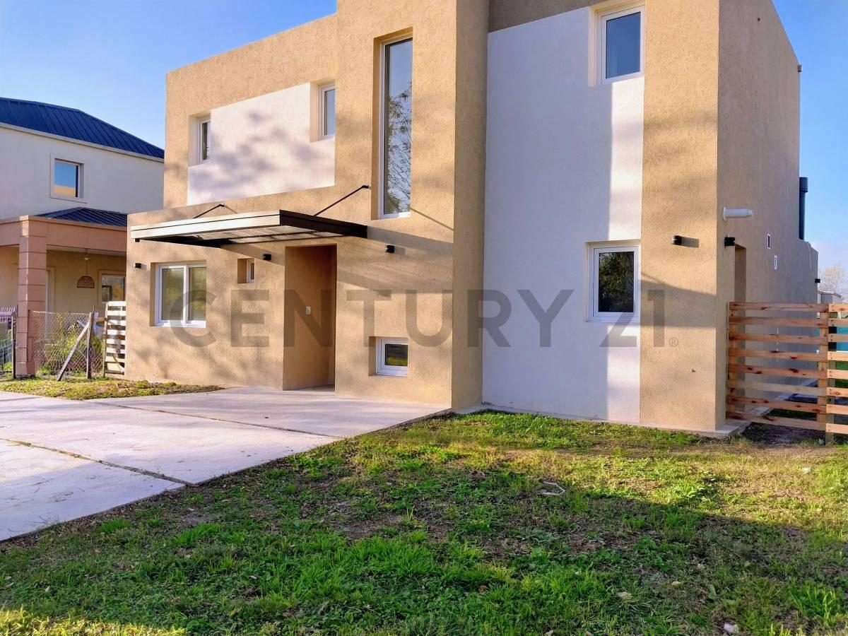 Foto de Casa en venta Barrio San Pablo, Pilar. 5 ambientes con pileta. Acepta, imagen 1