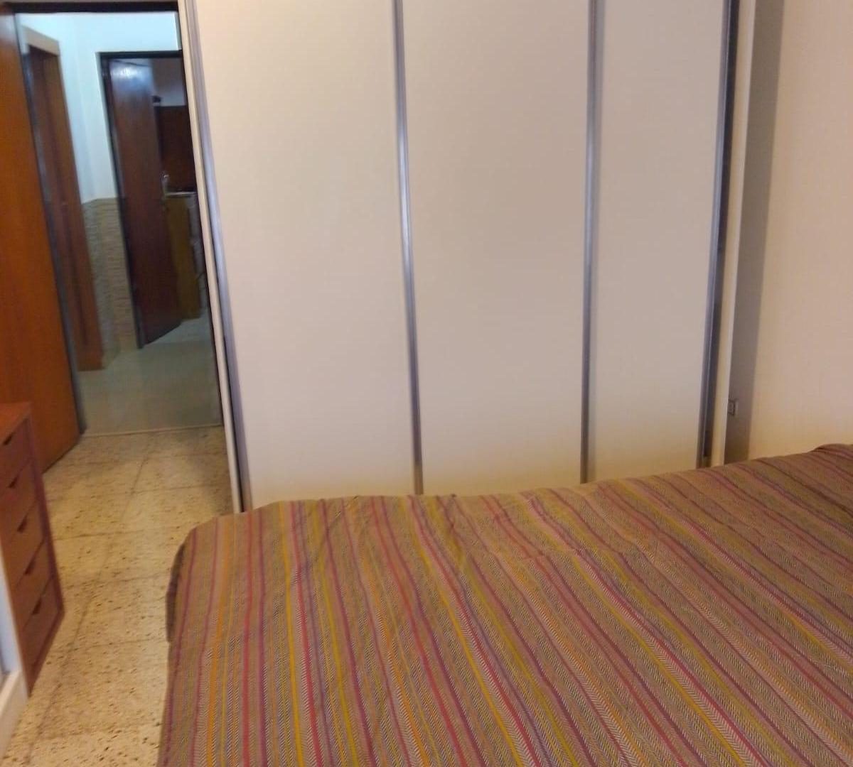 Foto de Venta Casa 4 ambientes con Pileta,Quincho y 3 cocheras en Temperley, imagen 2