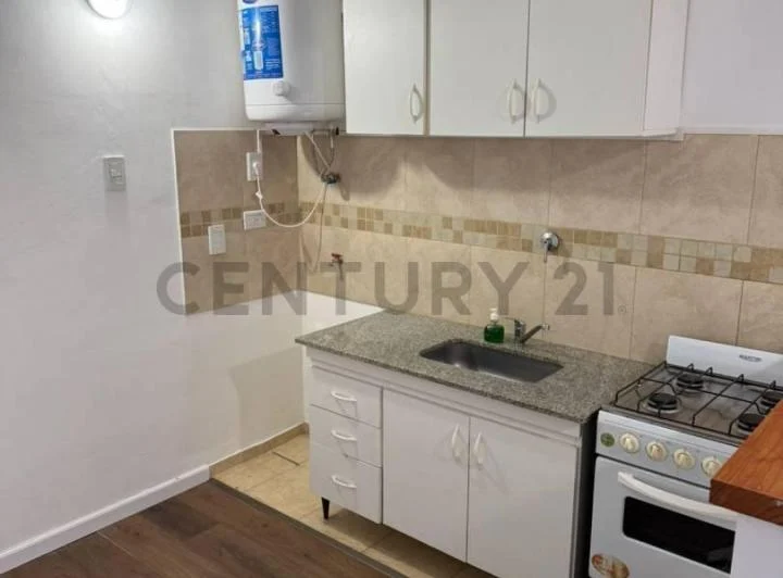 ALQUILER DE DEPARTAMENTO EN 122 E/ 42bis Y 43. LA PLATA 4