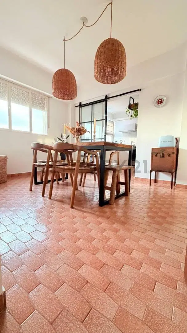 Departamento de dos dormitorios con cochera, reciclado 4