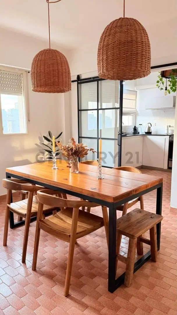 Departamento de dos dormitorios con cochera, reciclado 5