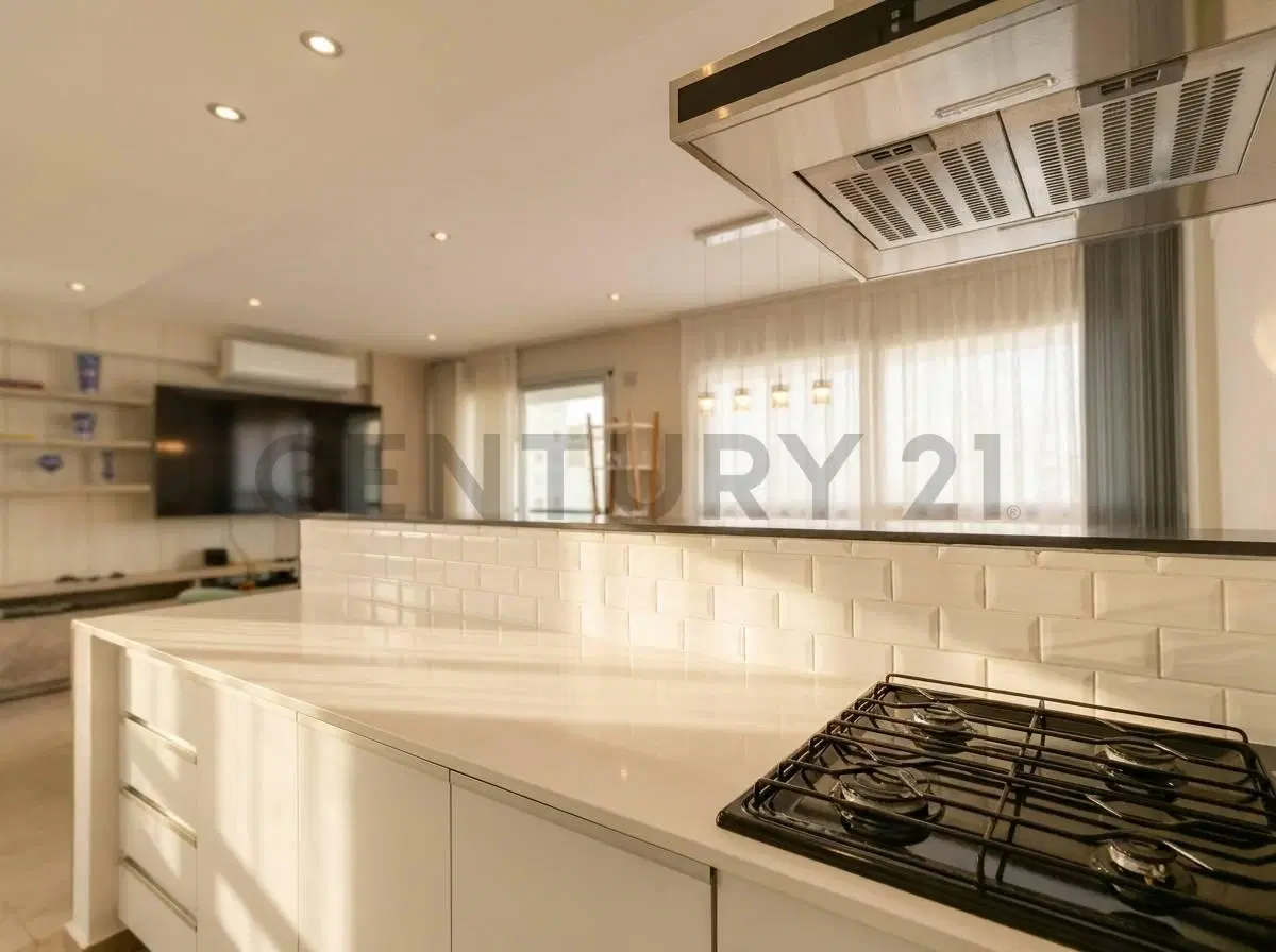 Departamento de categoria con amenities, de dos dormitorios y balcon, al frente 5