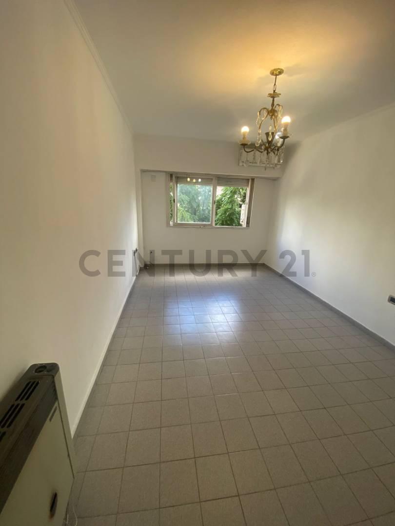Foto de DEPARTAMENTO AL FRENTE | 1 DORMITORIO + ESCRITORIO / POSIBLE 2°, imagen 4