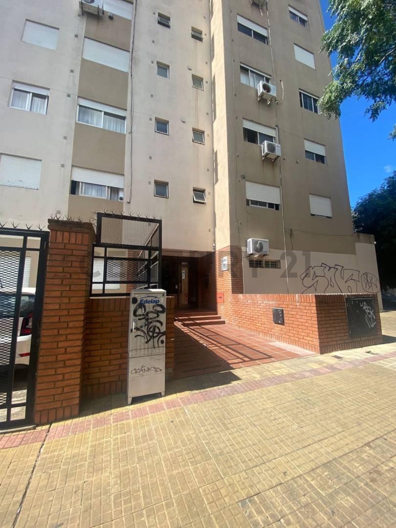 Foto de DEPARTAMENTO AL FRENTE | 1 DORMITORIO + ESCRITORIO / POSIBLE 2°, imagen 1
