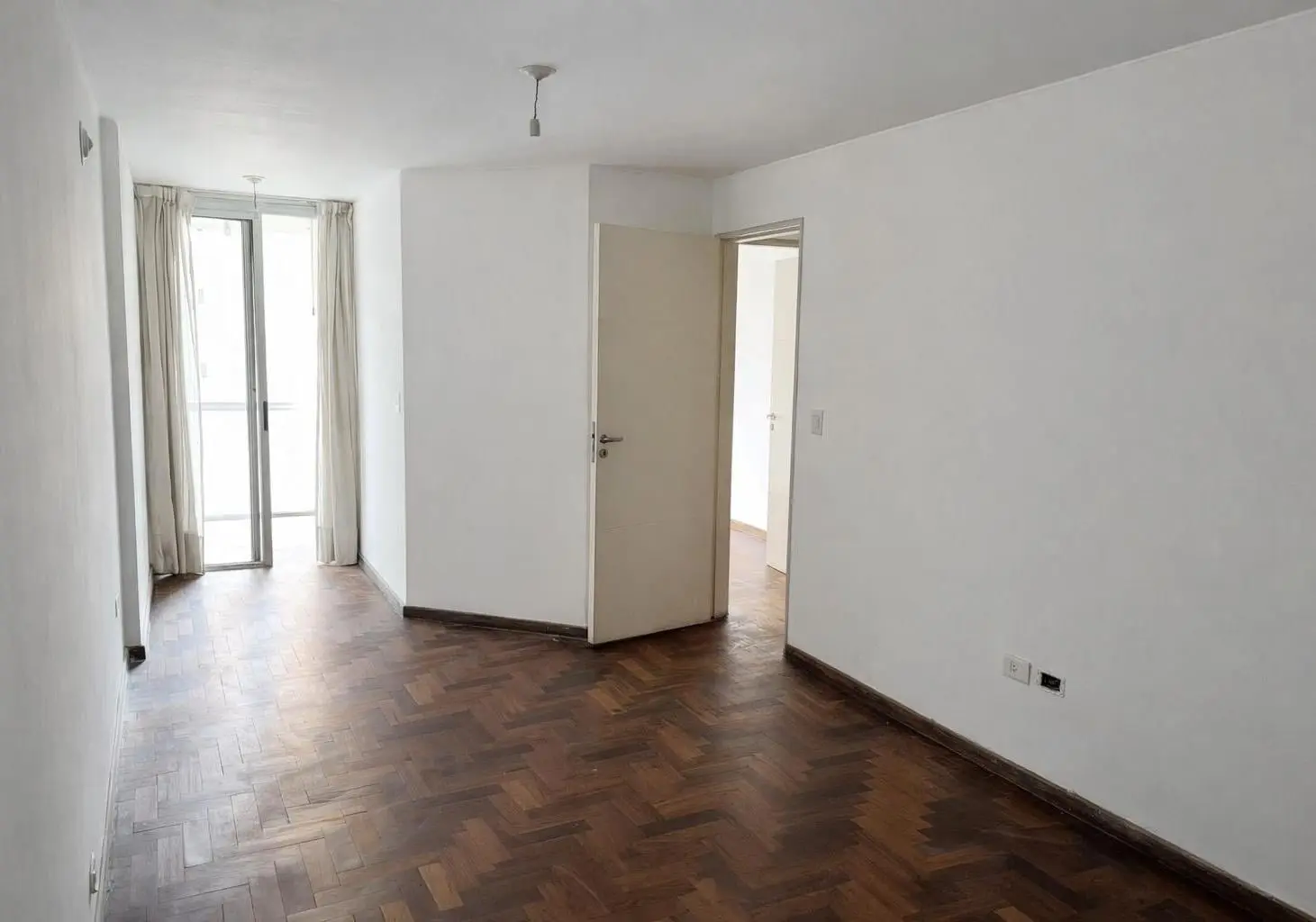 HERMOSO DEPARTAMENTO CON SEGURIDAD 24HS EN UBICACION PRIVILEGIADA 4