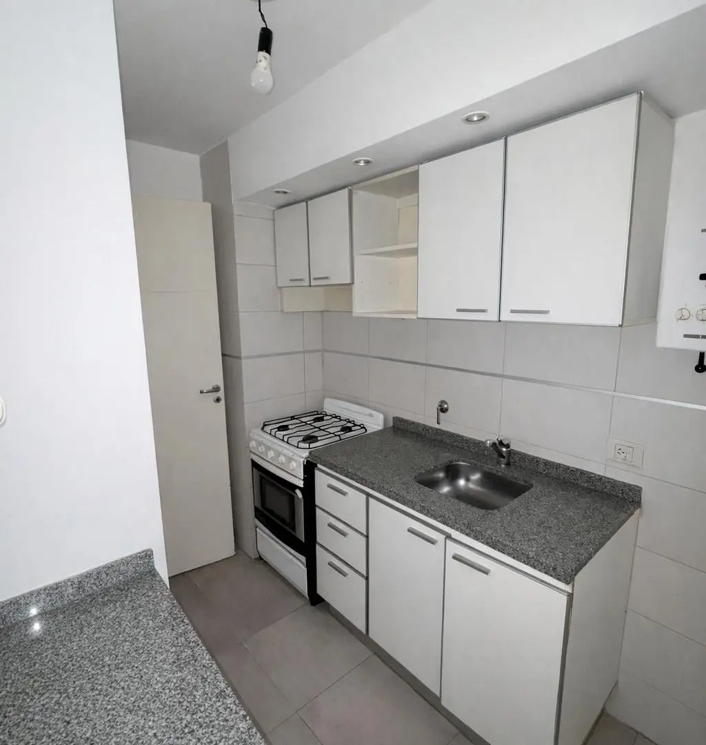 HERMOSO DEPARTAMENTO CON SEGURIDAD 24HS EN UBICACION PRIVILEGIADA 5