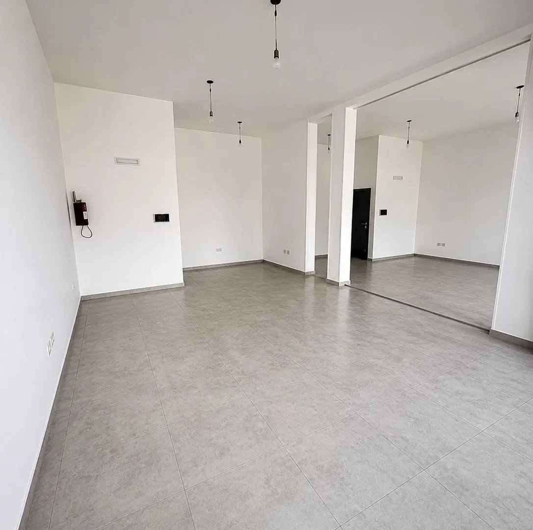 GRAN OPORTUNIDAD! LOCAL DE 70 M² CON MUY BUENA UBICACION 5