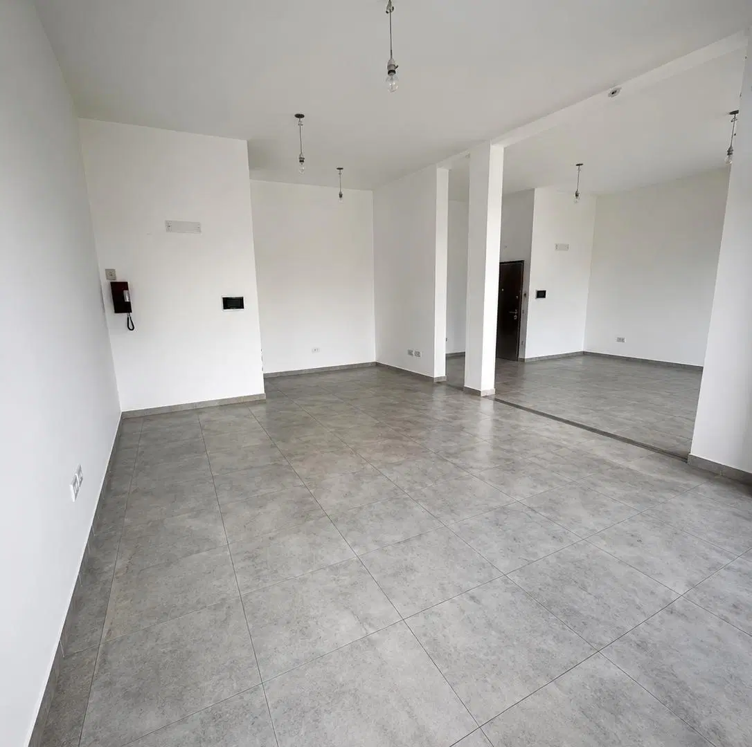 GRAN OPORTUNIDAD! LOCAL DE 70 M² CON MUY BUENA UBICACION 3