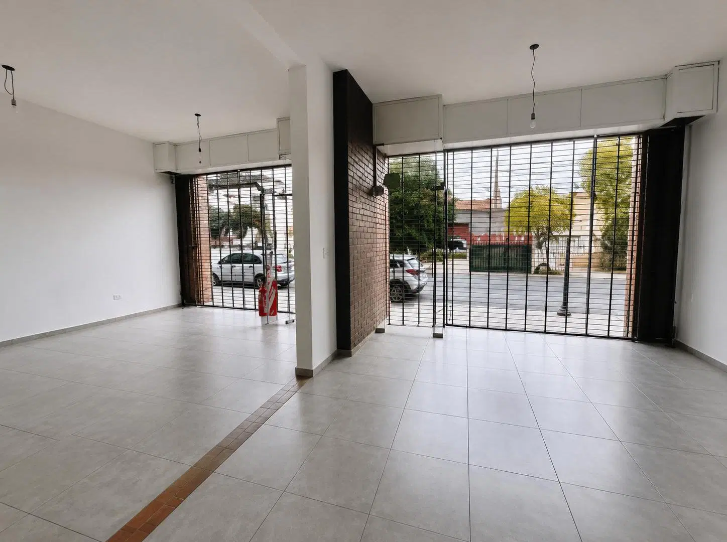 GRAN OPORTUNIDAD! LOCAL DE 70 M² CON MUY BUENA UBICACION 4