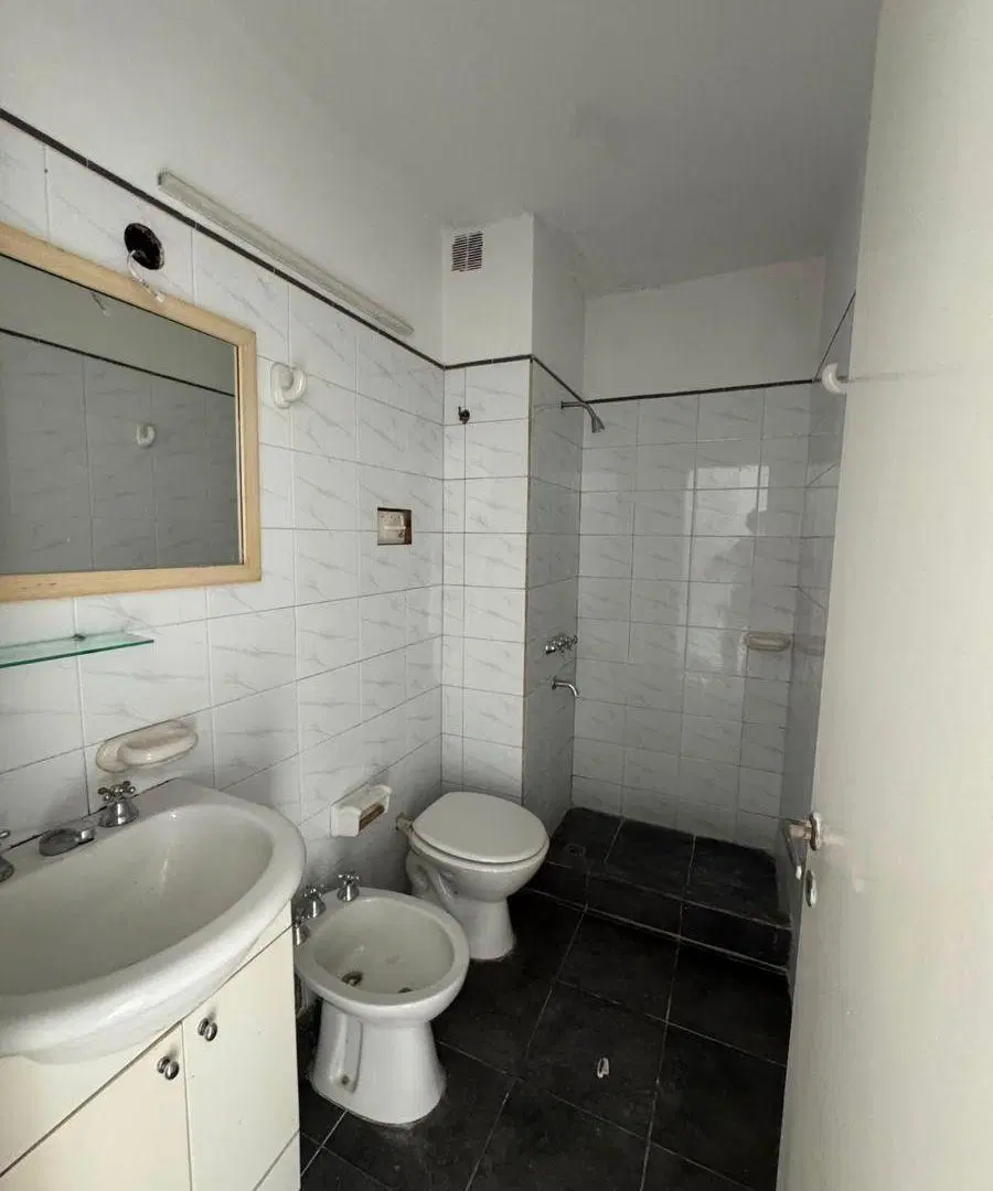 GRAN DEPARTAMENTO DE UN DORMITORIO EN GRAL. PAZ 3