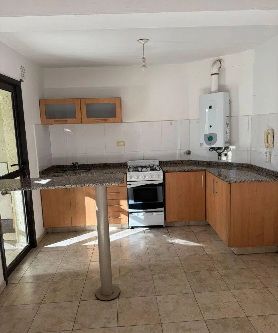 ENORME DEPARTAMENTO DE 1 DORMITORIO EN ALBERDI 3