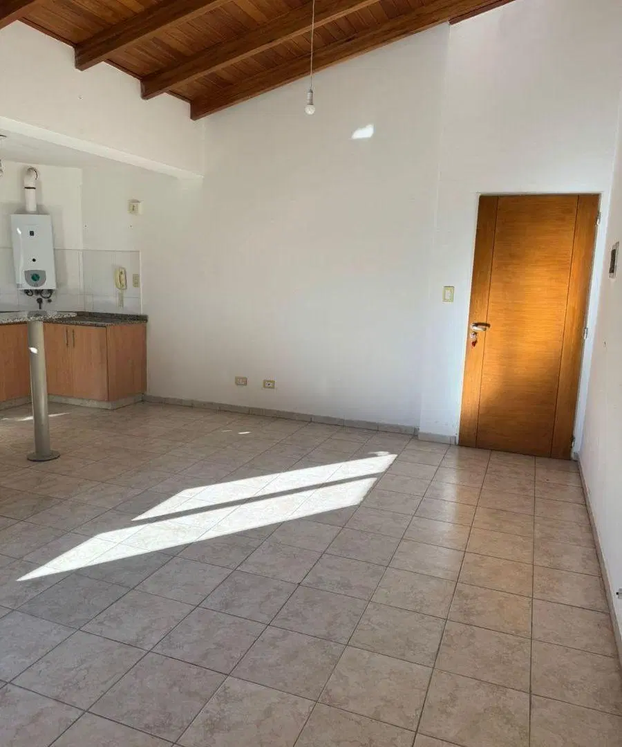 ENORME DEPARTAMENTO DE 1 DORMITORIO EN ALBERDI 5