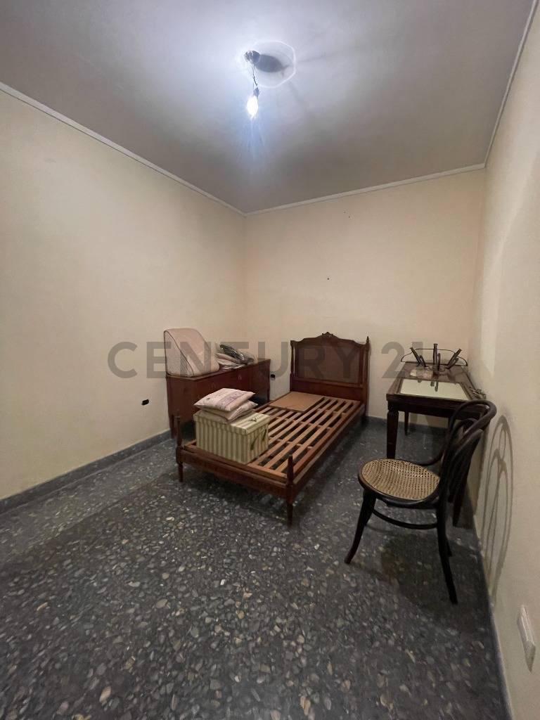 En Venta! 5 Dorm. y 3 Baños 5