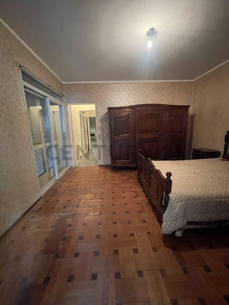 En Venta! 5 Dorm. y 3 Baños 5