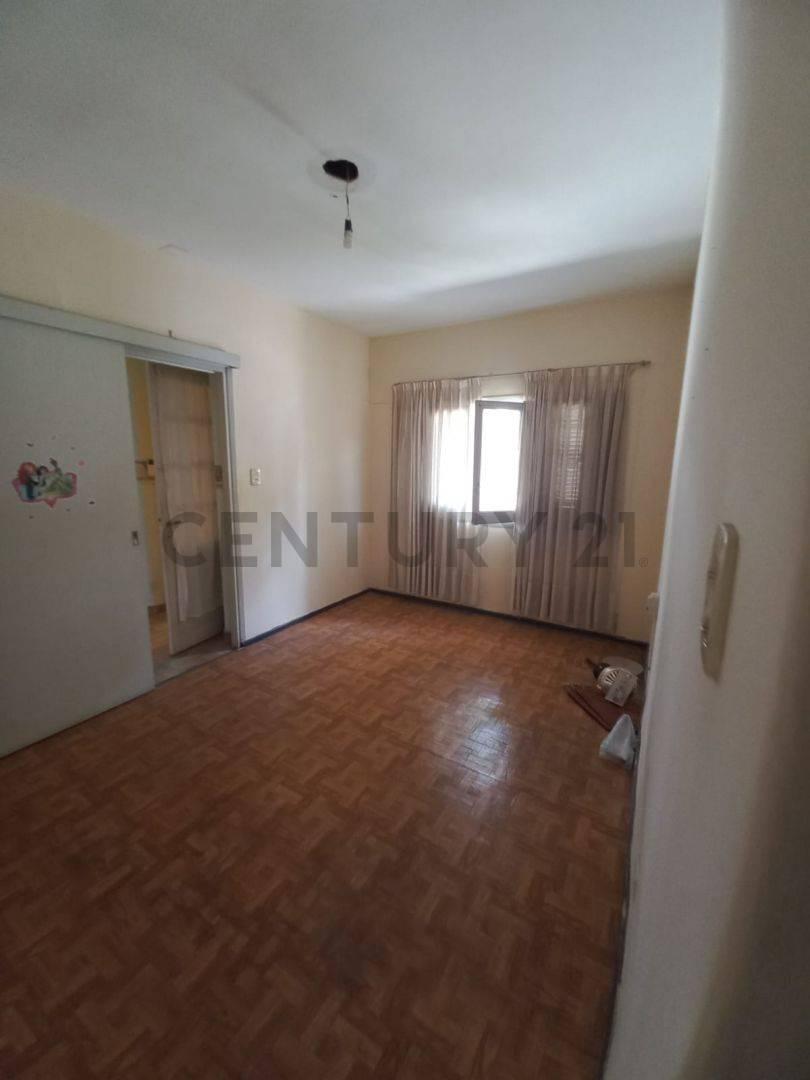 2 Casas en Venta Multifamiliar 3