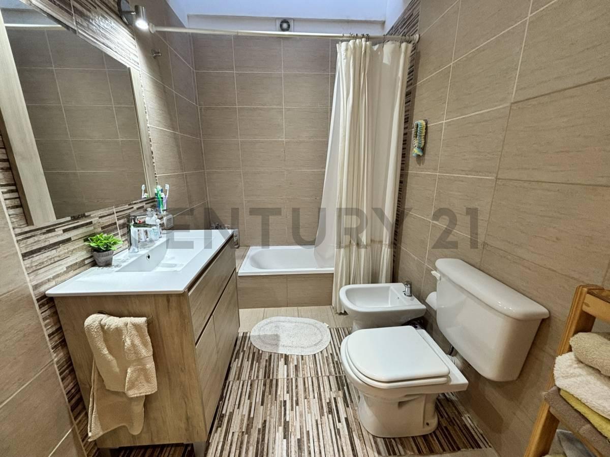 Venta Casa 5 Dorm. Barrio Paraiso, Granadero Baigorria 2