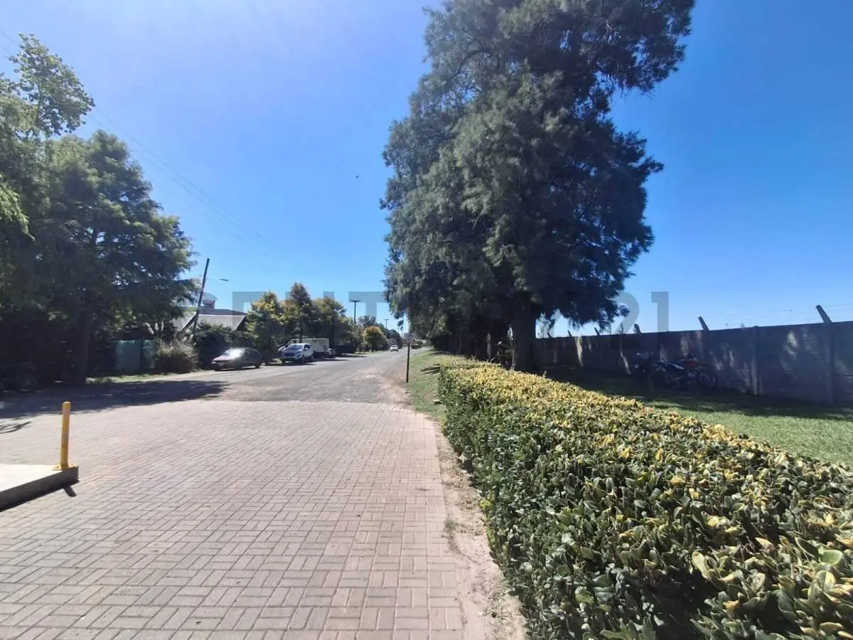 Lote en Venta Barrio Las Casuarinas Ibarlucea 2
