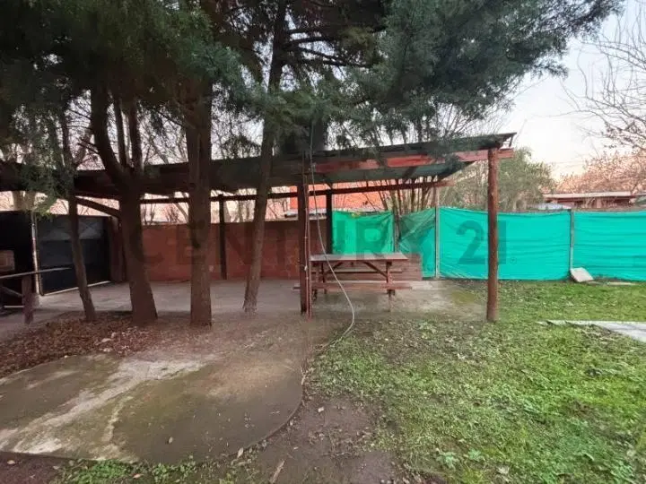 Casa con Pileta y quincho en Ibarlucea 5