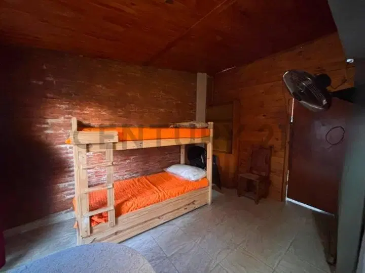 Casa con Pileta y quincho en Ibarlucea 5