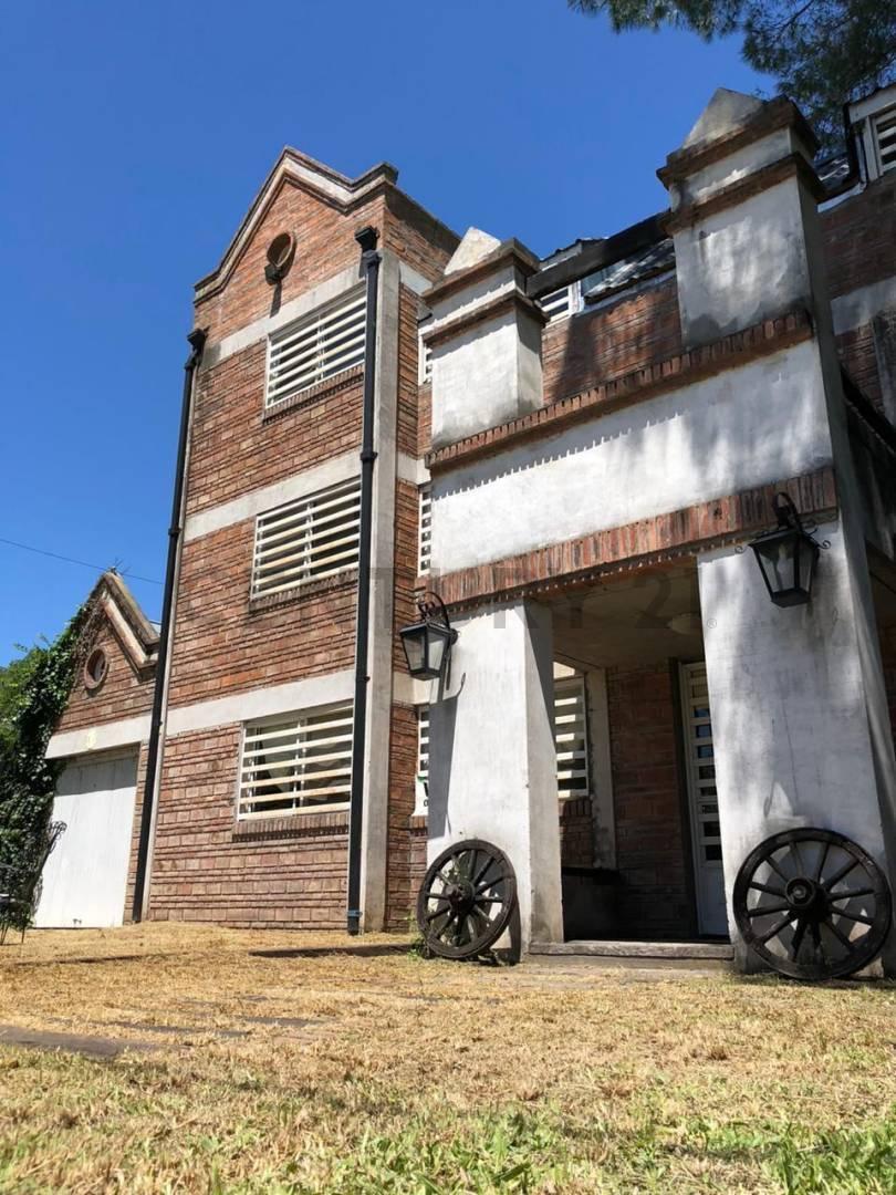 Casa con Piscina, Quincho y Loft Independiente en Amplio Terreno – Pueblo Esther