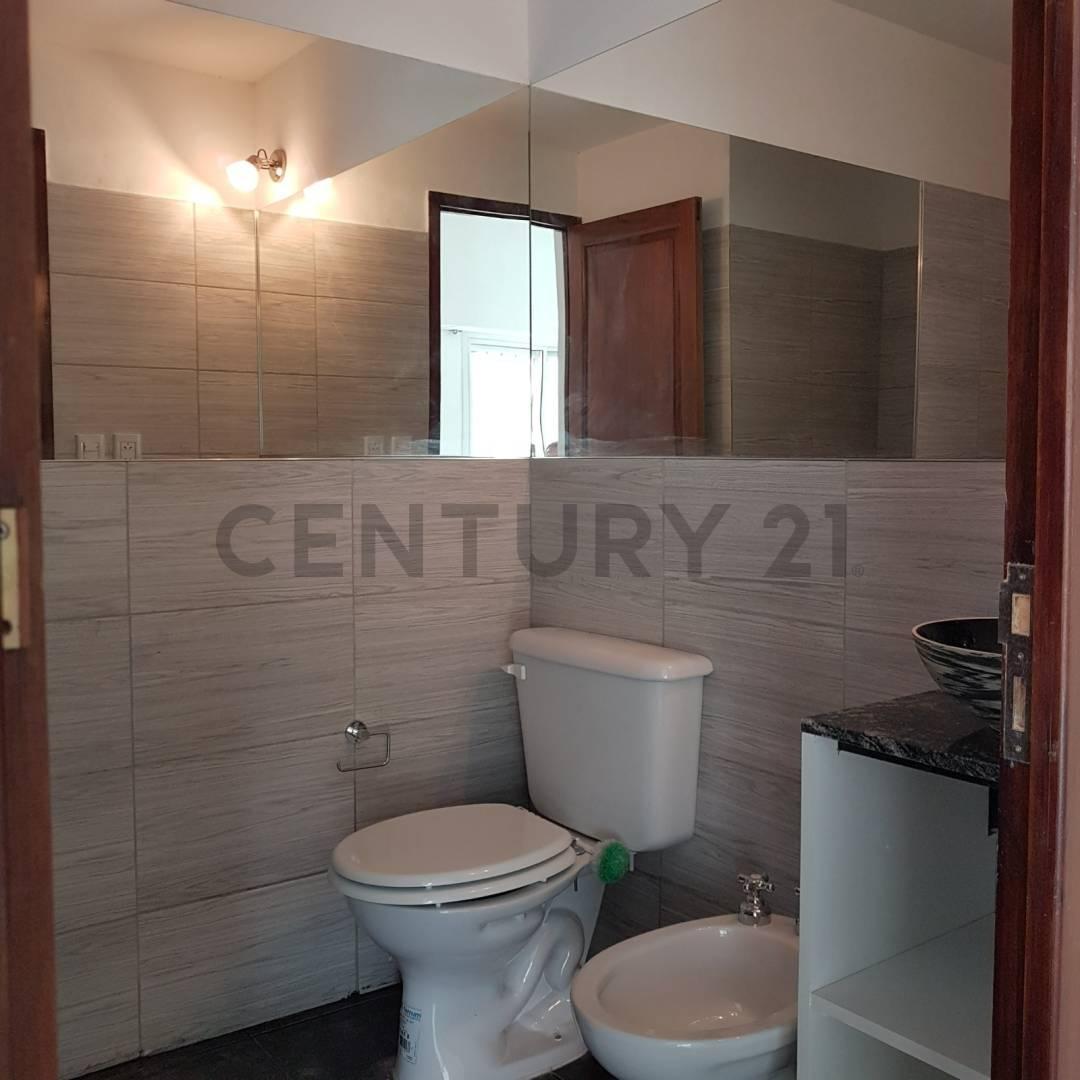 Foto de VENTA | CASA DE 3 DORMITORIOS CON JARDÍN Y PILETA | APTA CRÉDITO, imagen 3