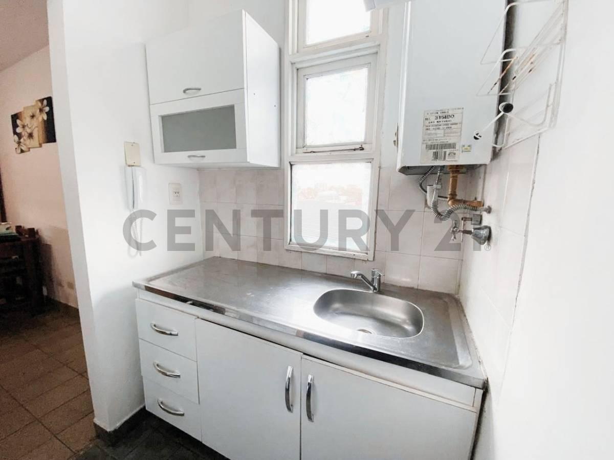 Foto de DEPARTAMENTO DE 1 DORMITORIO EN VENTA – COMPLETAMENTE AMUEBLADO, imagen 3