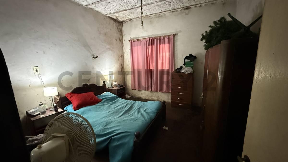 Foto de CASA A RECICLAR EN VENTA — GUALEGUAY 548, imagen 1