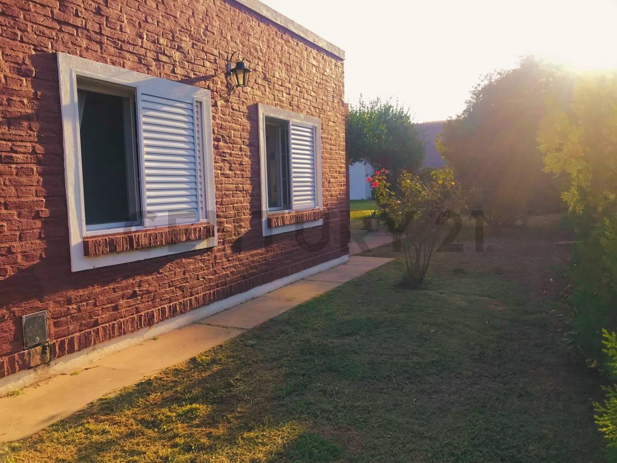 Foto de Venta- Casa 2 dormitorios - coronel dominguez, imagen 1