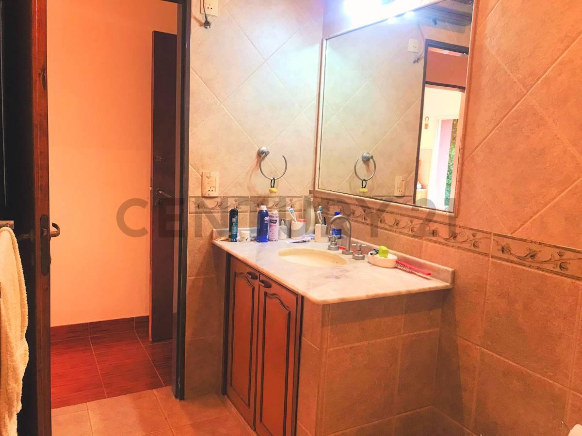 Foto de Venta- Casa 2 dormitorios - coronel dominguez, imagen 3