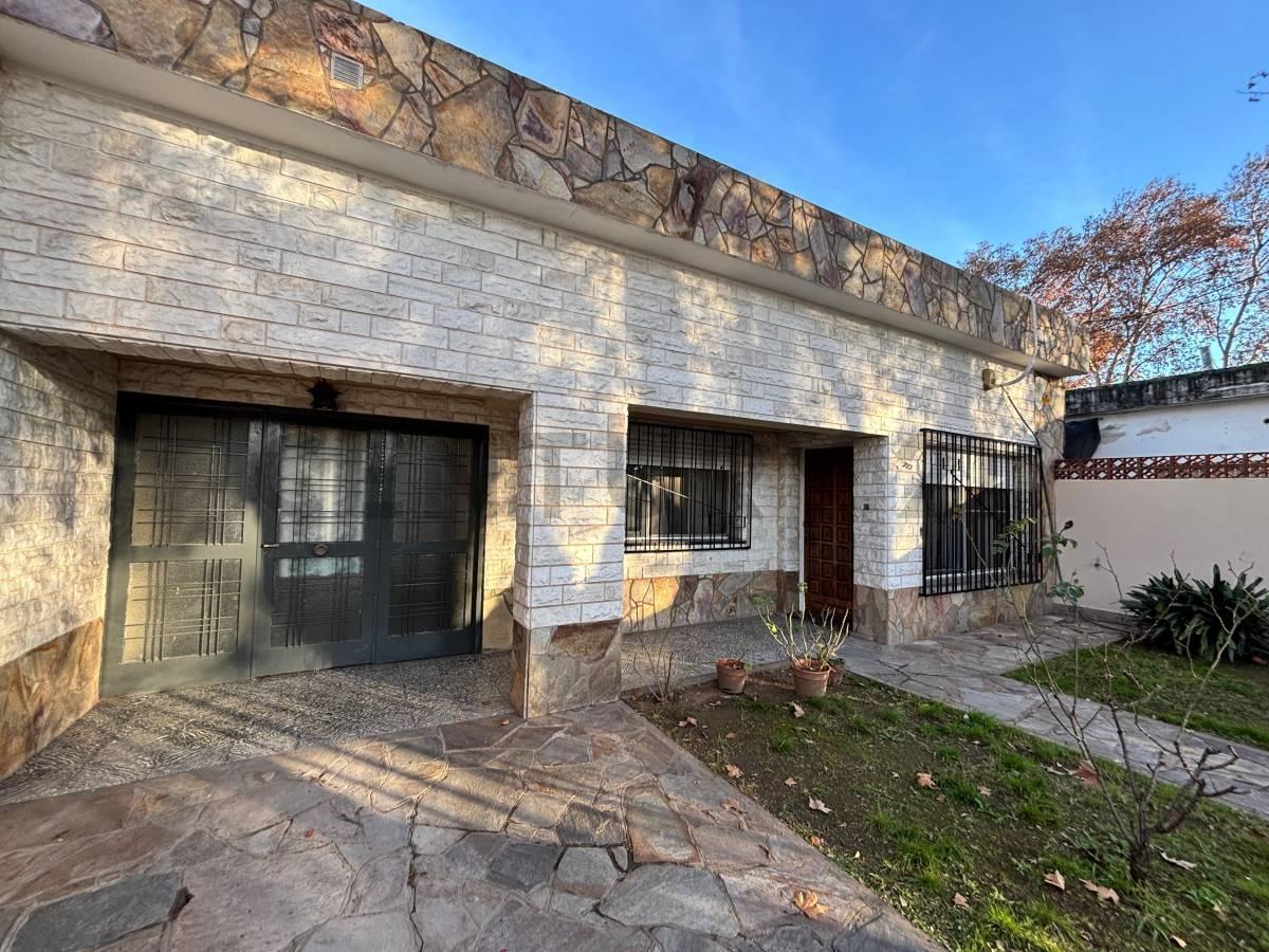 Foto de Casa en Venta 3 Dormis. en el Centro de Granadero Baigorria, imagen 4