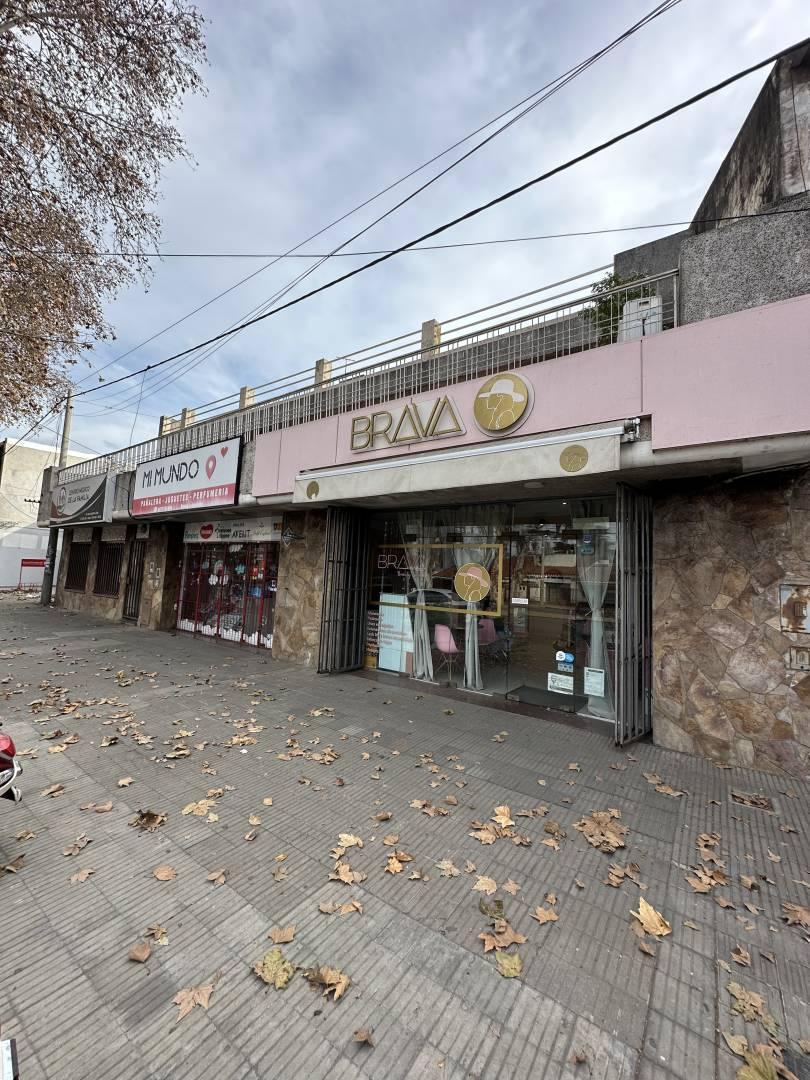 Foto de VENTA IMPORTANTE PROPIEDAD/LOTE SAN MARTIN Y URIBURU. CONSTRUCTORAS!!, imagen 1
