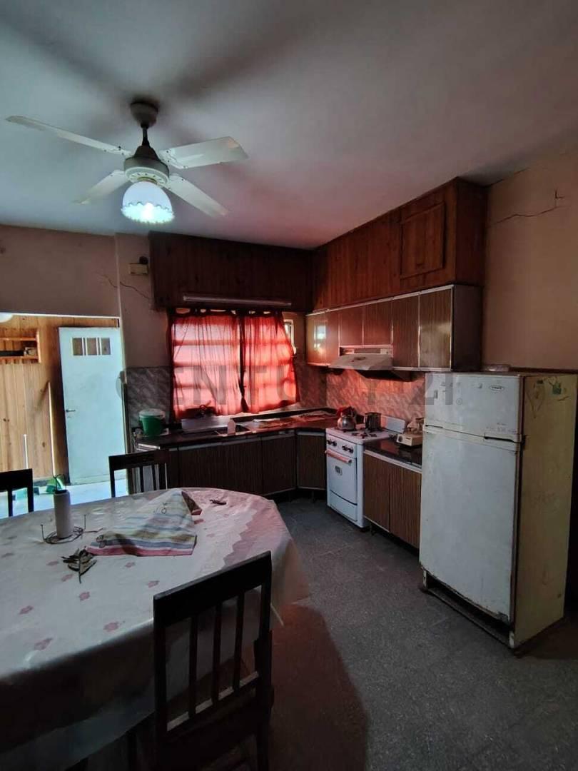 Foto de Venta Casa a reciclar en Granadero Baigorria, imagen 1