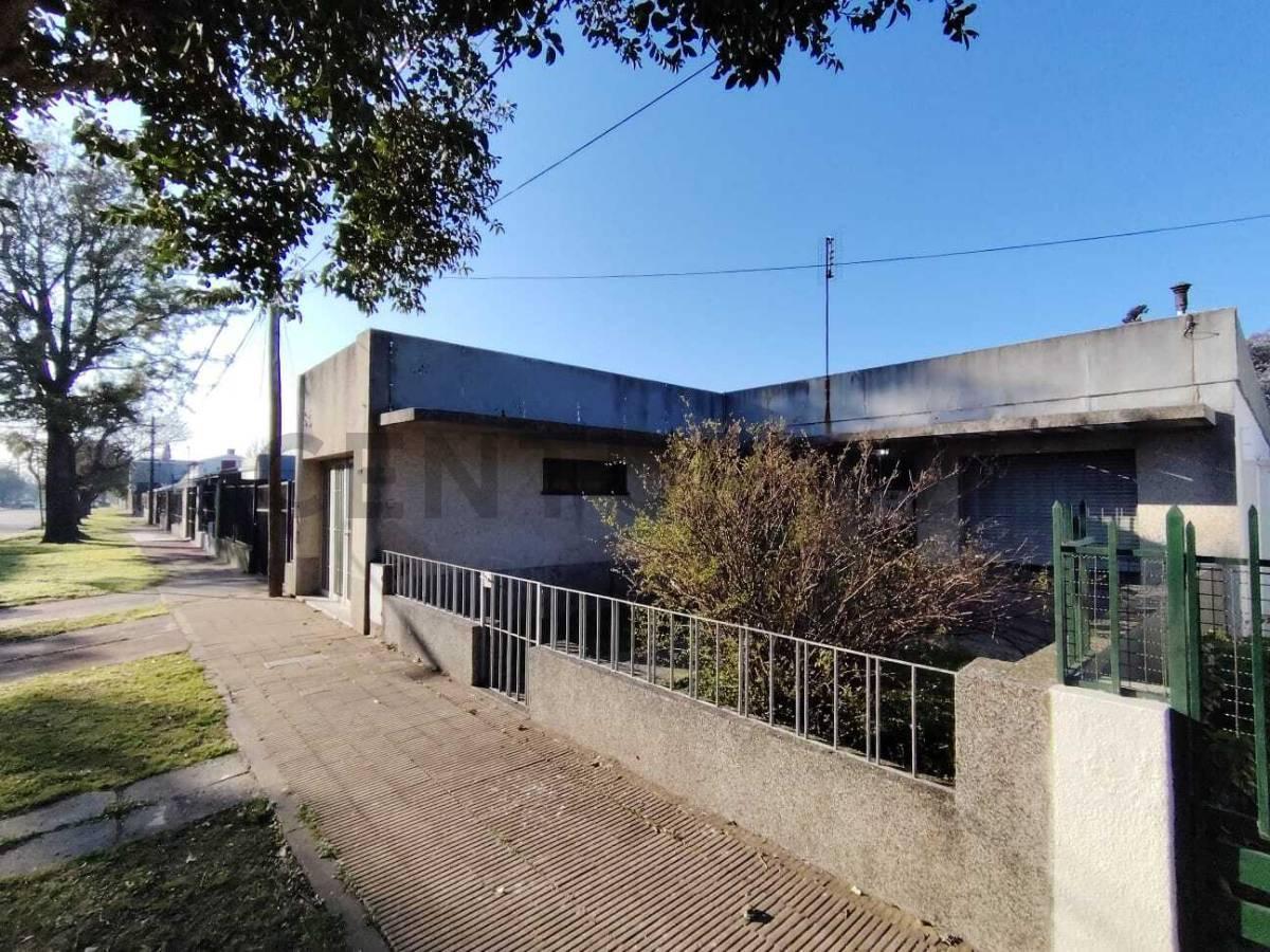Foto de Venta Casa a reciclar en Granadero Baigorria, imagen 2