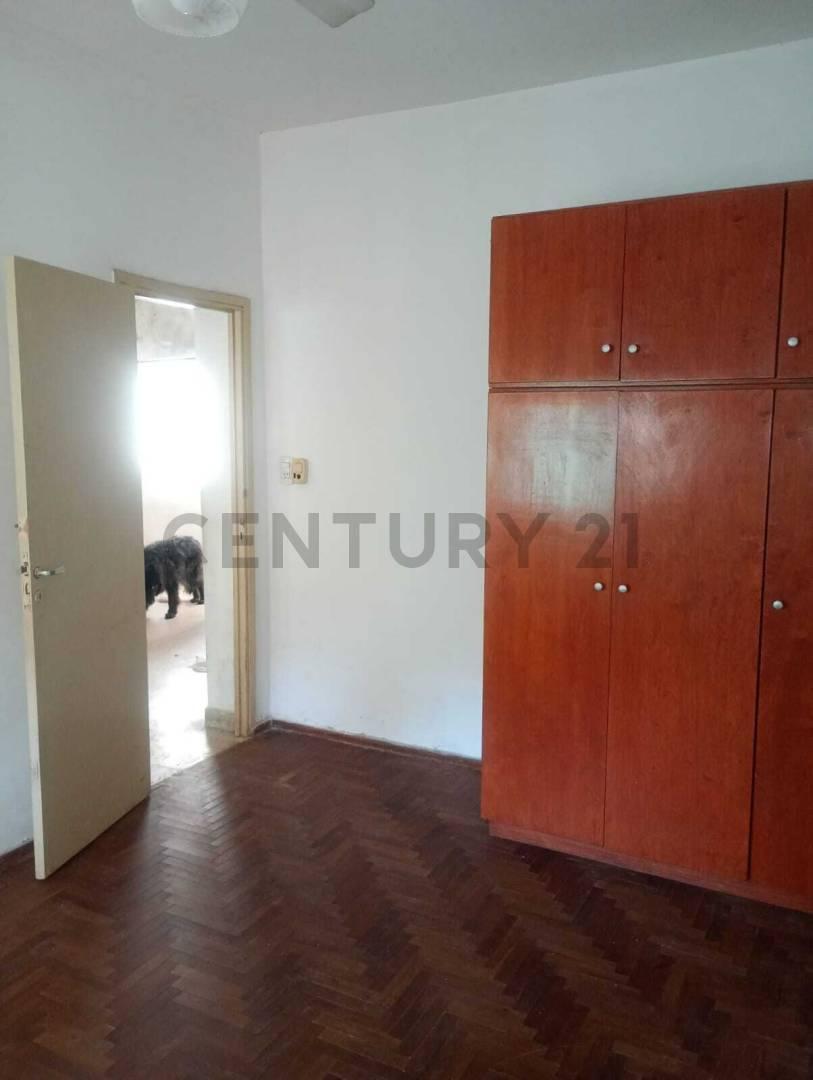 Foto de Casa Interna con Local comercial, imagen 1