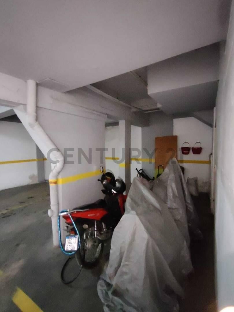 Foto de Venta Cochera sobre Pellegrini, imagen 5