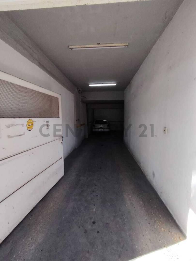 Foto de Venta Cochera sobre Pellegrini, imagen 1