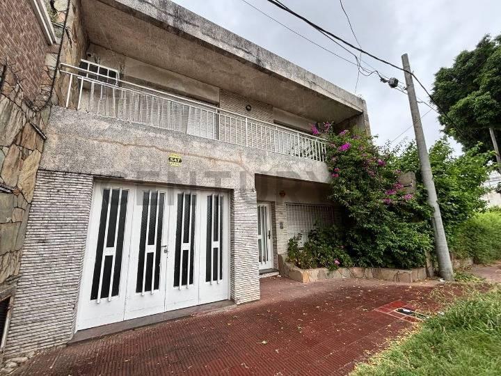 Foto de CASA EN VENTA EN ALBERDI, ROSARIO, imagen 2