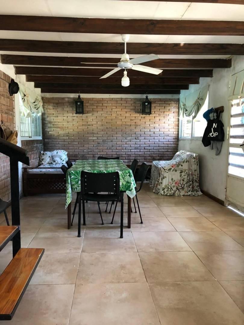 Foto de Casa con Piscina, Quincho y Loft Independiente en Amplio Terreno, imagen 2