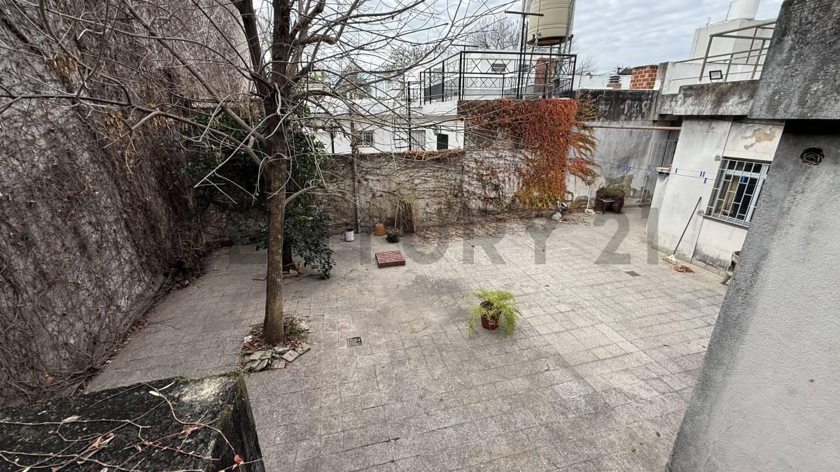 Foto de Venta casa a reciclar 3 dormitorios | Barrio Roque Sáenz Peña, imagen 5