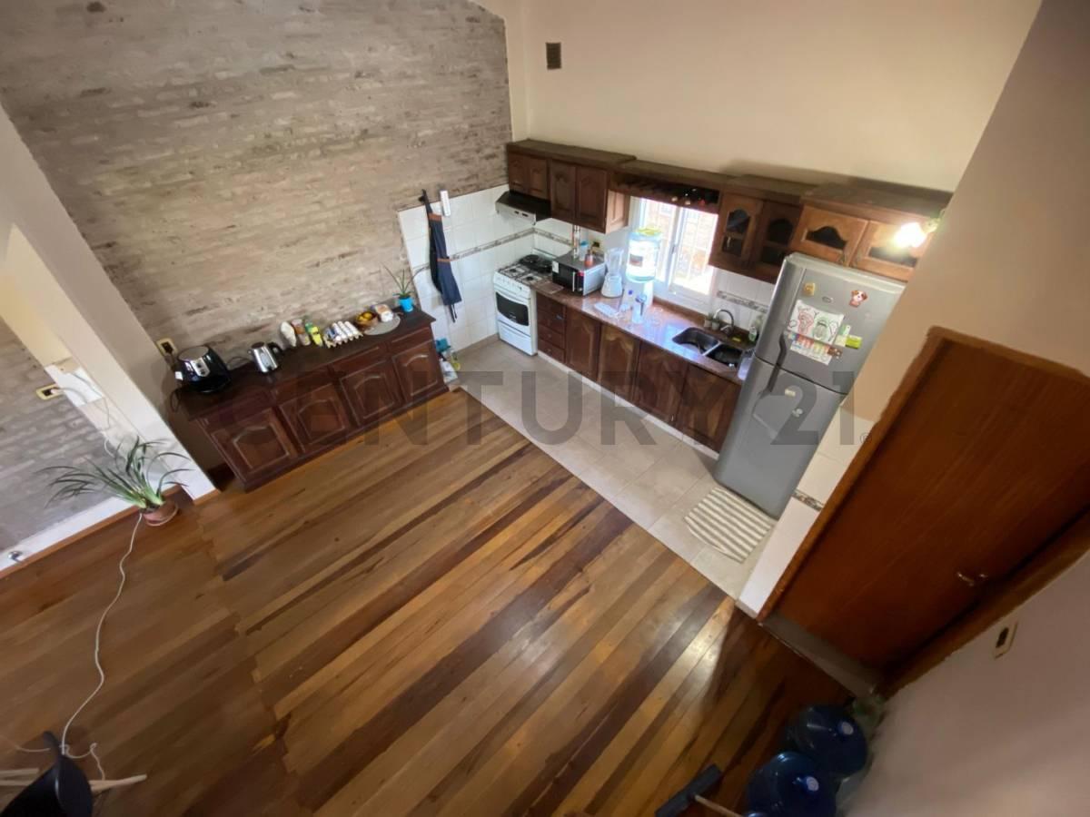 Foto de VENTA CASA 4 DORMITORIOS APTA CREDITO G. BAIGORRIA, imagen 2