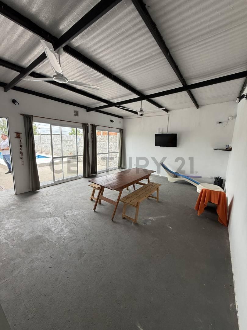 Foto de Casa con amplio jardín y pileta en Lomas de Alicia – Granadero Baigorria, imagen 5