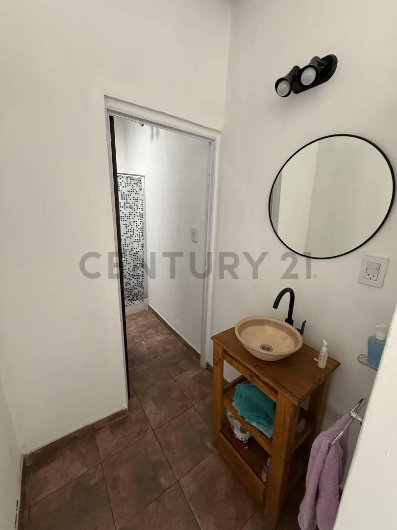 Foto de Casa con amplio jardín y pileta en Lomas de Alicia – Granadero Baigorria, imagen 4
