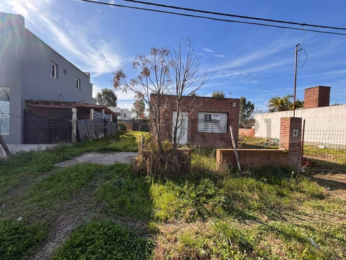 Foto de TERRENO CON MEJORAS EN FUNES – EXCELENTE POTENCIAL COMERCIAL, imagen 5